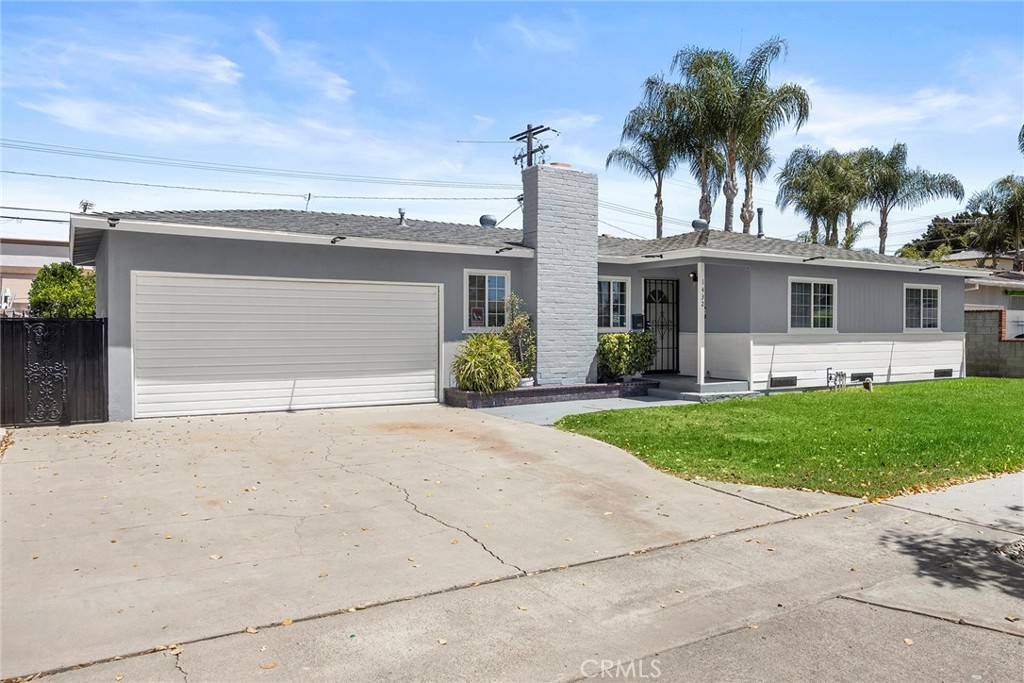 1432 S Kenmore Property Photo 2