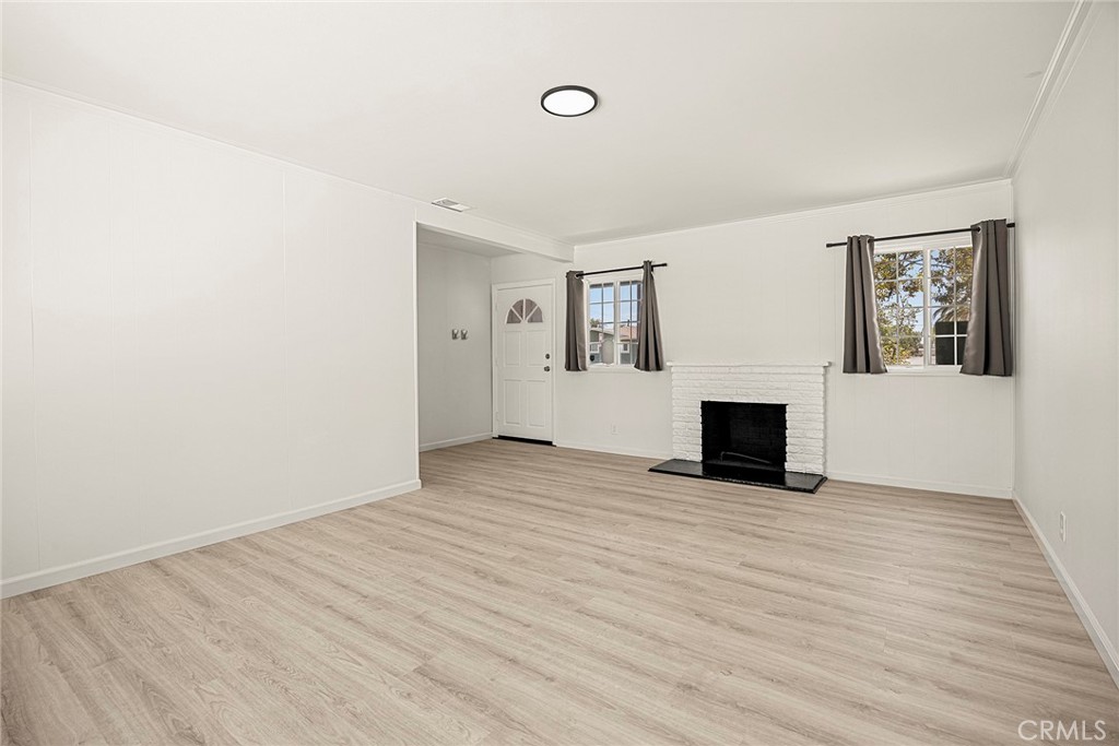 1432 S Kenmore Property Photo 4