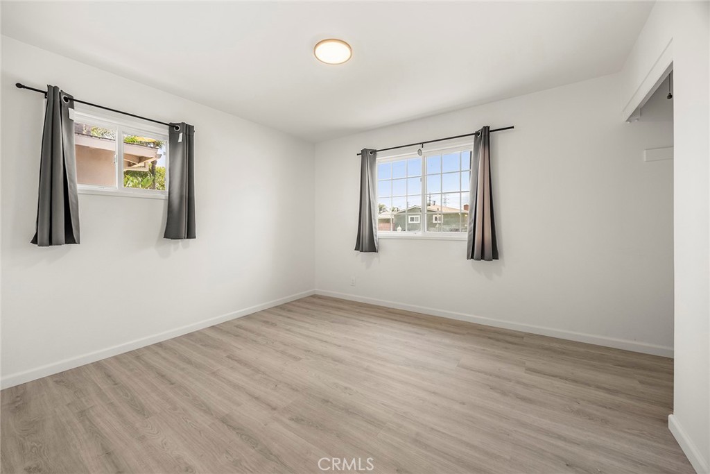 1432 S Kenmore Property Photo 17