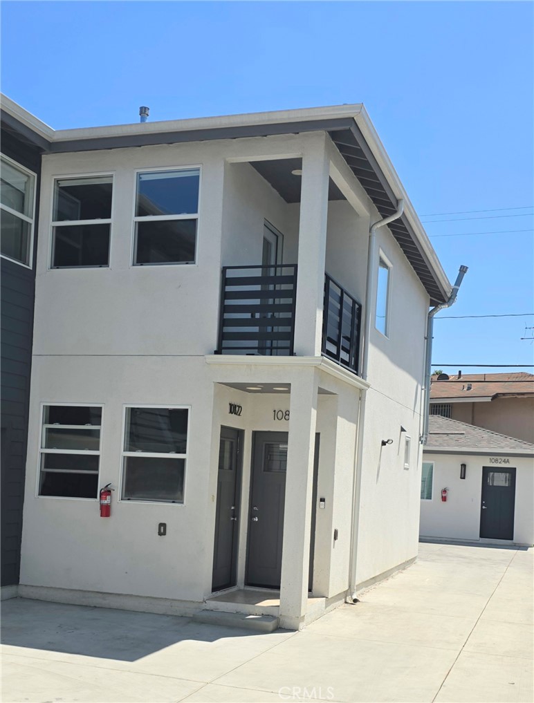 10824 Long Beach Blvd Property Photo 1