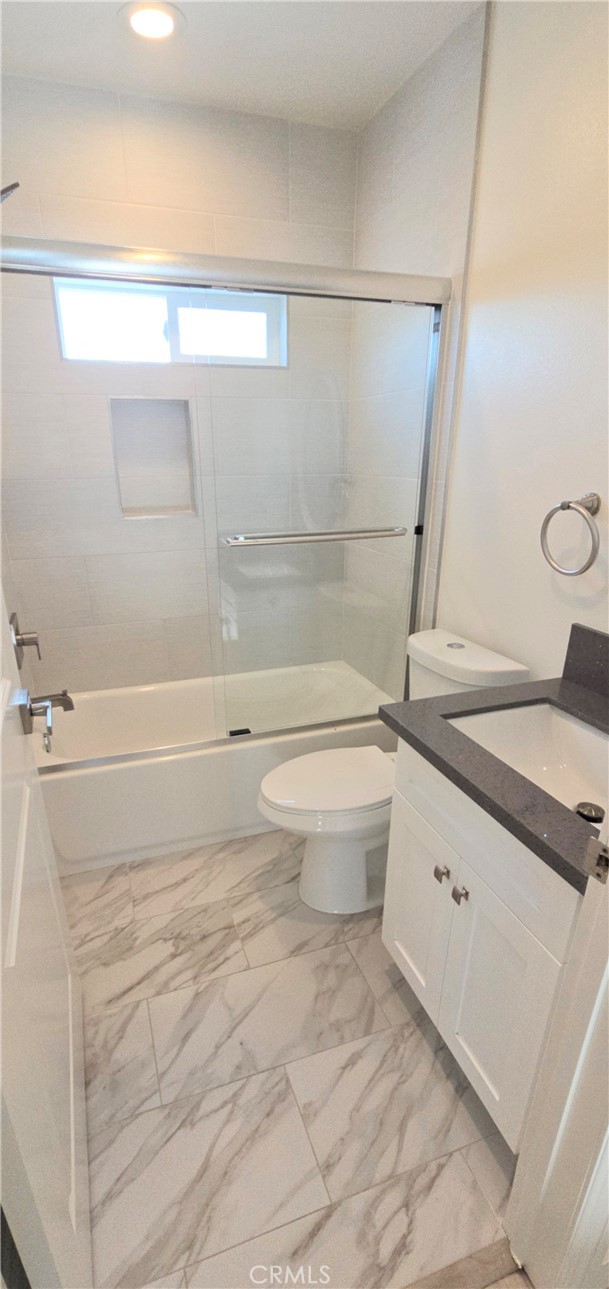 10824 Long Beach Blvd Property Photo 7