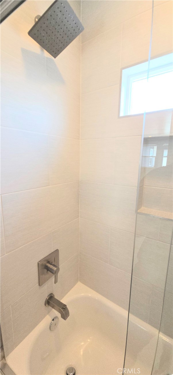 10824 Long Beach Blvd Property Photo 8