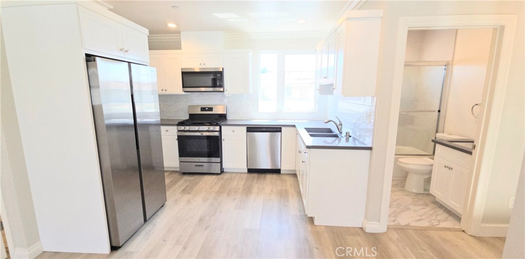 10824 Long Beach Blvd Property Photo 10