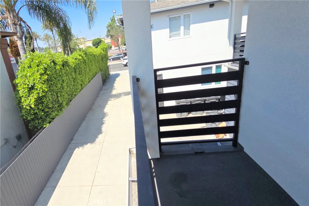 10824 Long Beach Blvd Property Photo 21