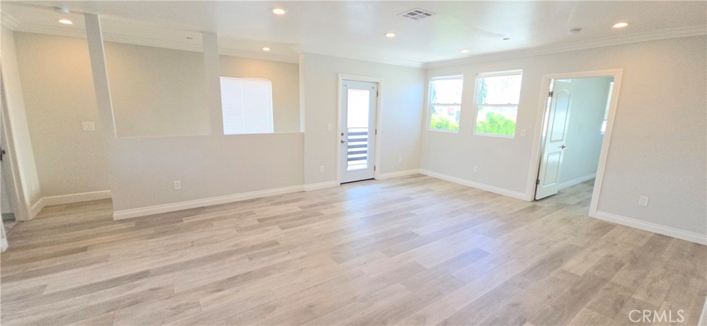 10824 Long Beach Blvd Property Photo 25