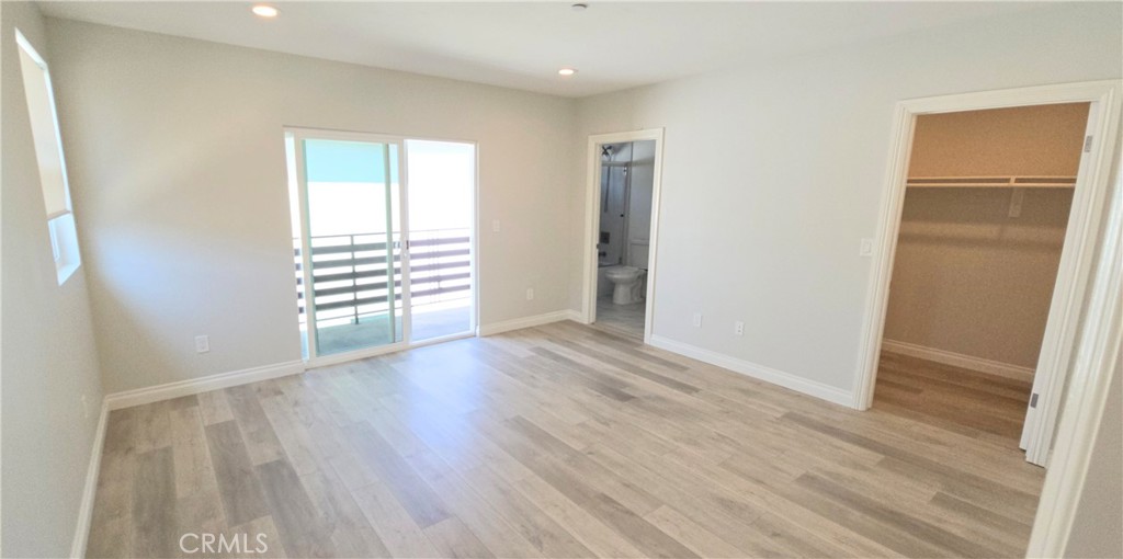 10824 Long Beach Blvd Property Photo 27