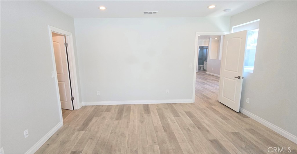 10824 Long Beach Blvd Property Photo 29