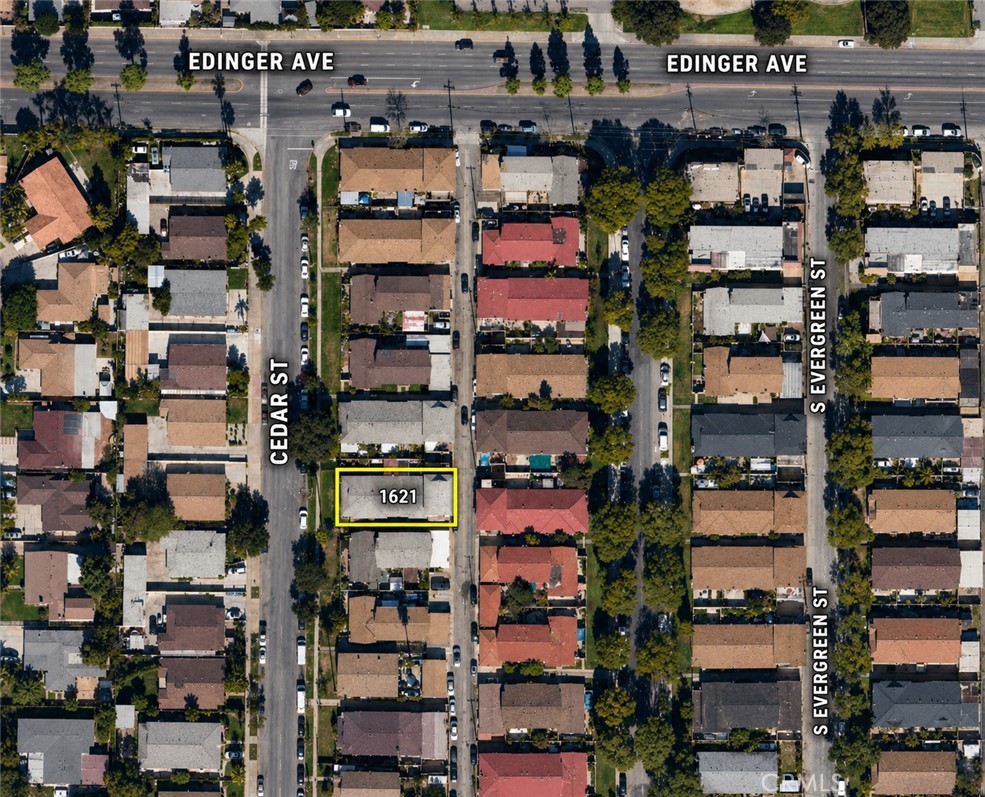 1621 Cedar Property Photo 2