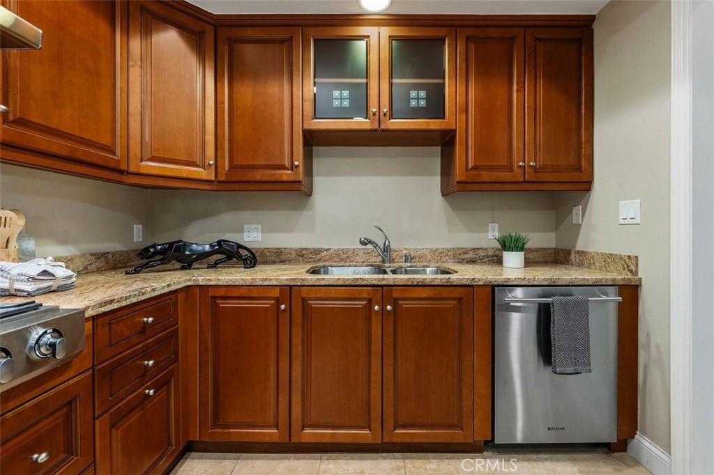 11863 Darlington 205 Property Photo 13