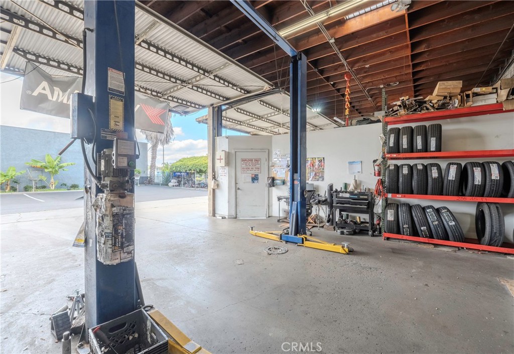 9611 Garden Grove Property Photo 17