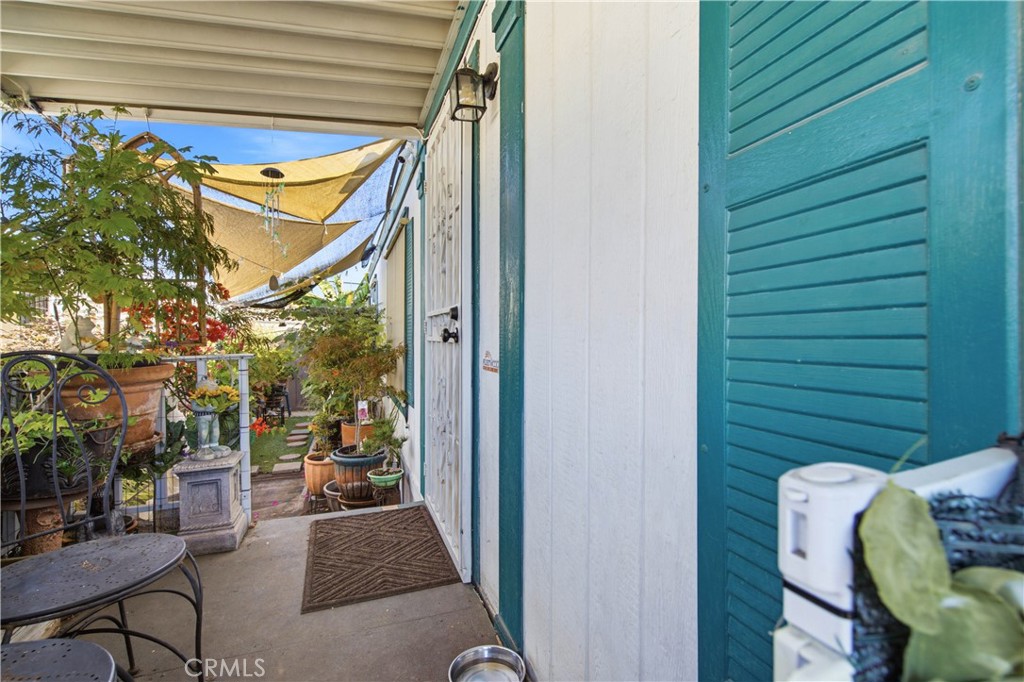 1925 E La Veta Avenue 49 Property Photo 6