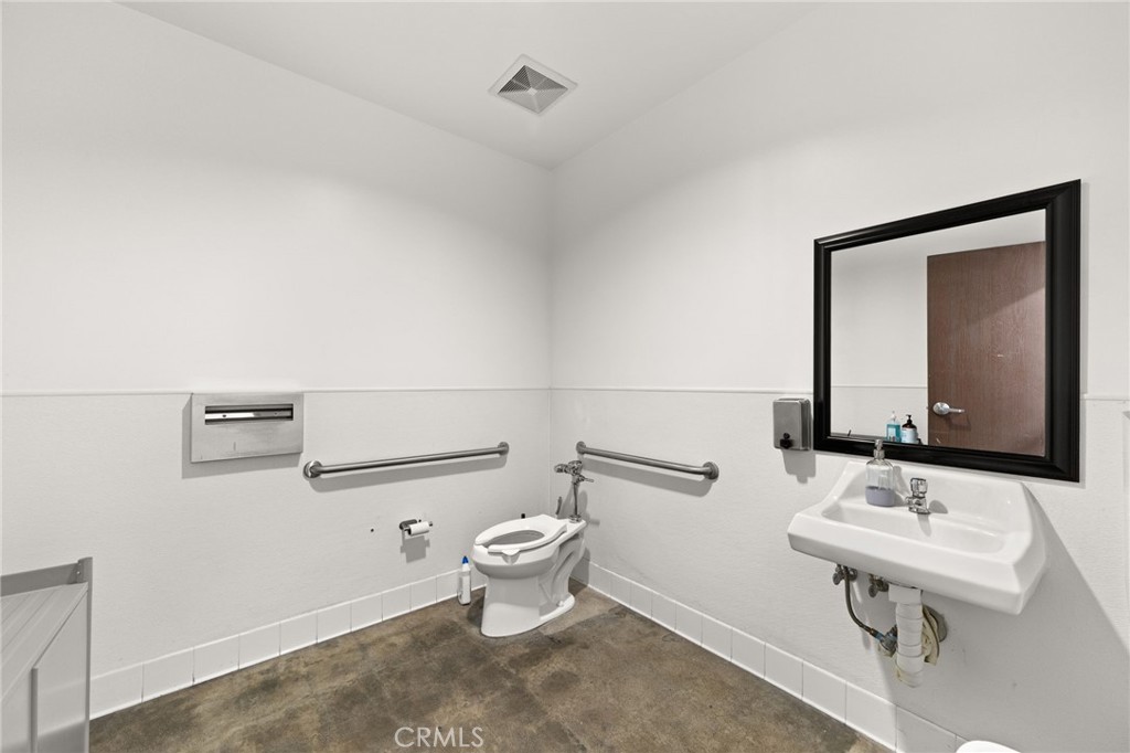 4609 Hampton Property Photo 43