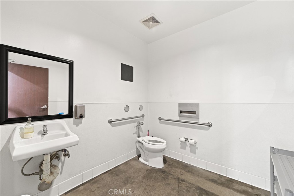 4609 Hampton Property Photo 44
