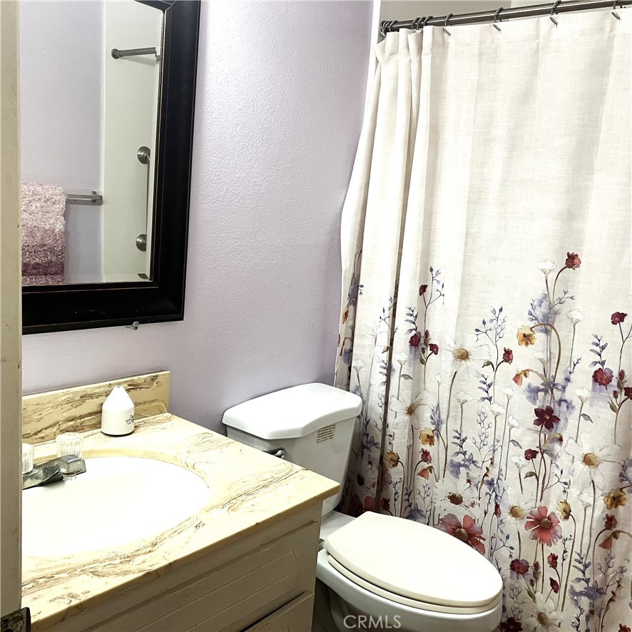 1122 S Dover Property Photo 12