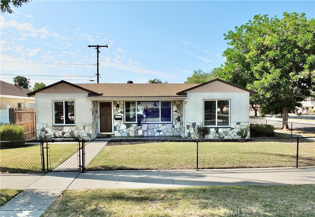 3502 E Allington Street Property Photo 2
