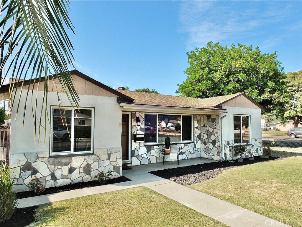 3502 E Allington Street Property Photo 3