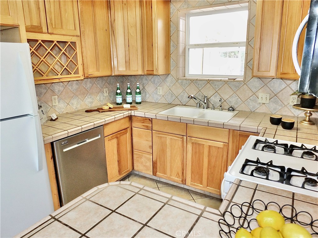 3502 E Allington Street Property Photo 12