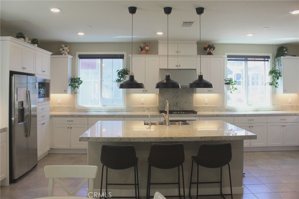 22 Noble Property Photo 2