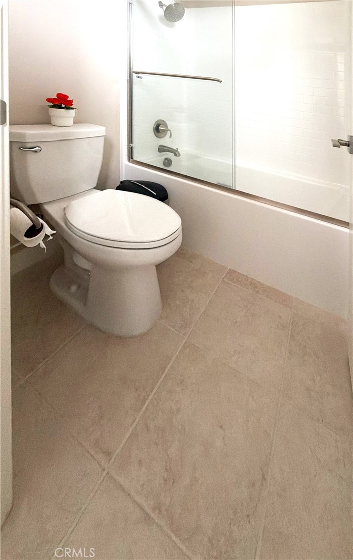 22 Noble Property Photo 5