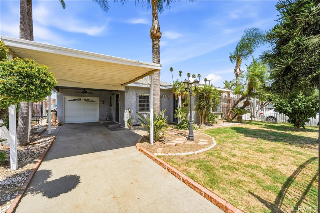 8563 Eglise Property Photo 1