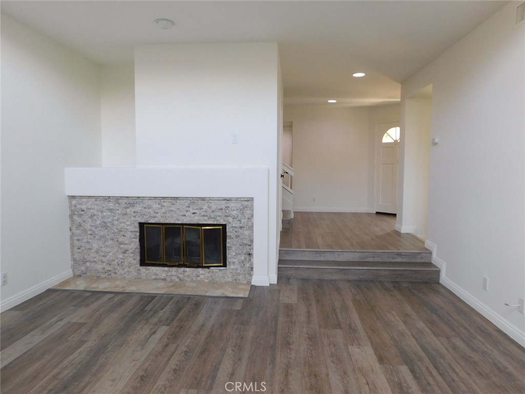 5 Lakefront Property Photo 5