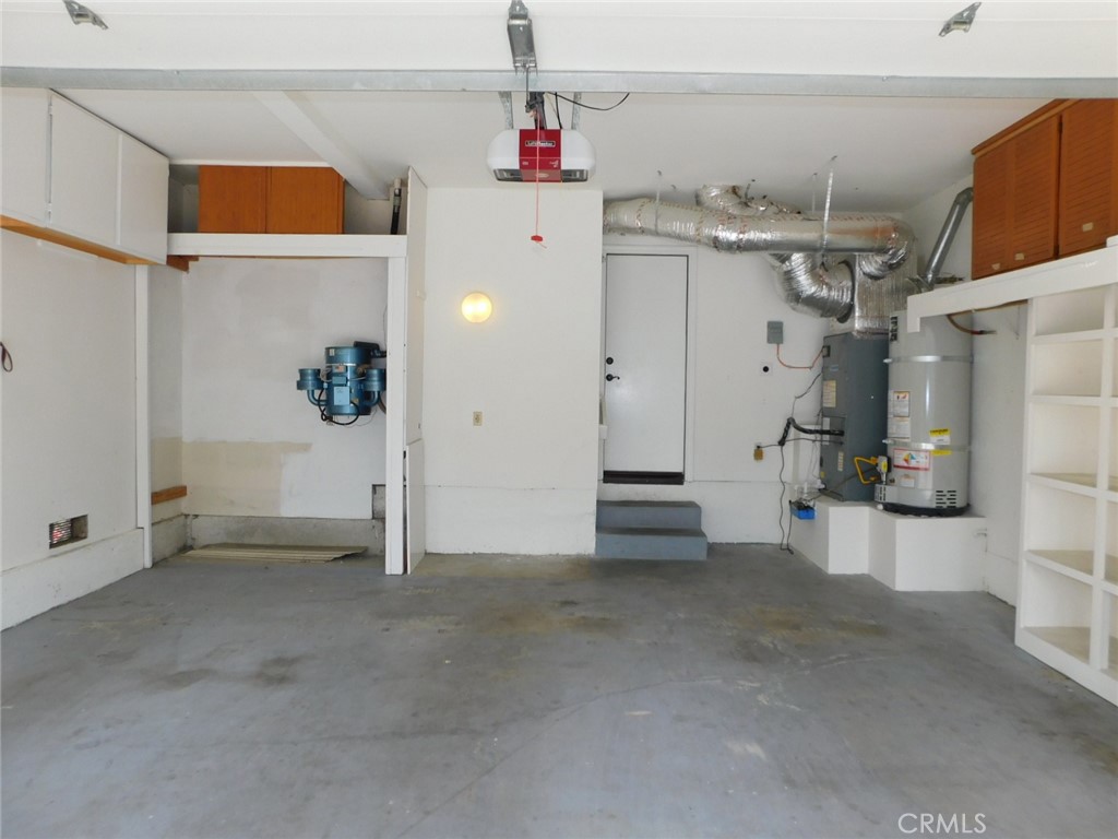 5 Lakefront Property Photo 11
