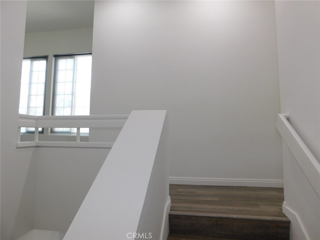 5 Lakefront Property Photo 13