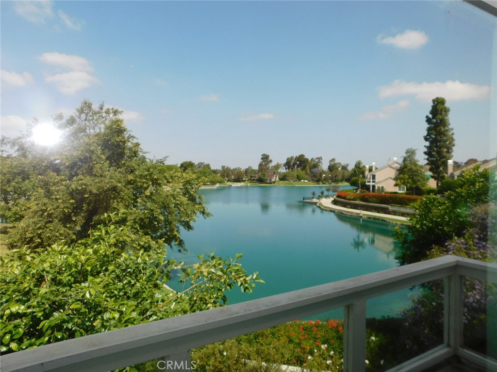 5 Lakefront Property Photo 16