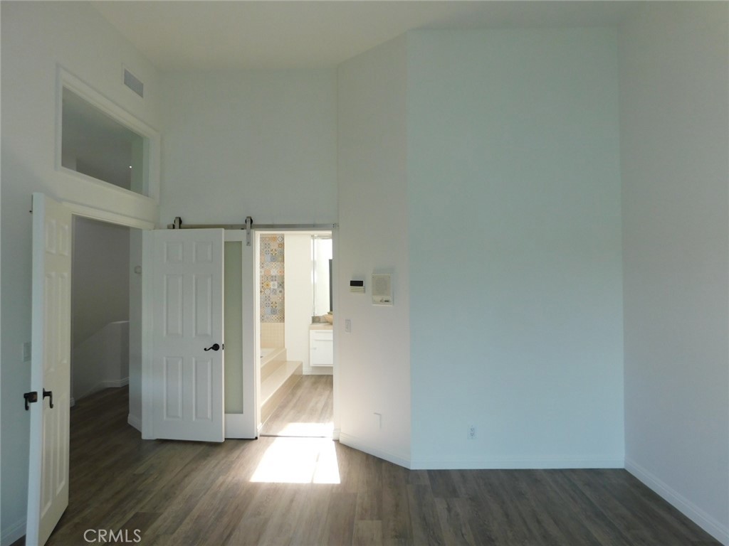 5 Lakefront Property Photo 17