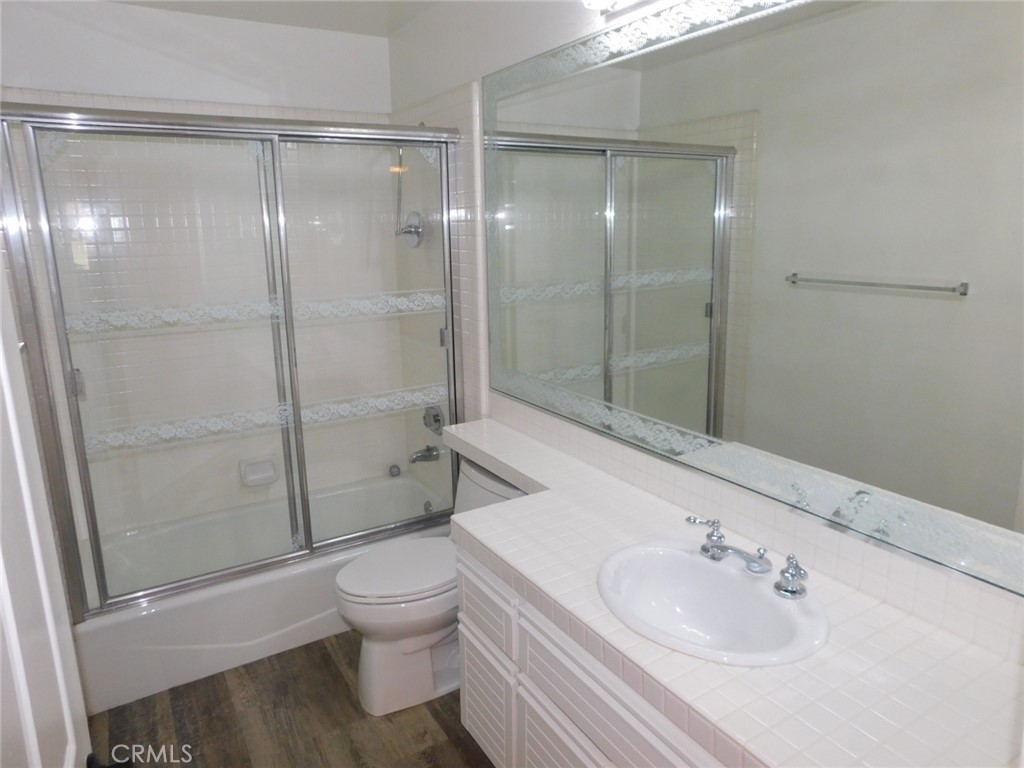 5 Lakefront Property Photo 30