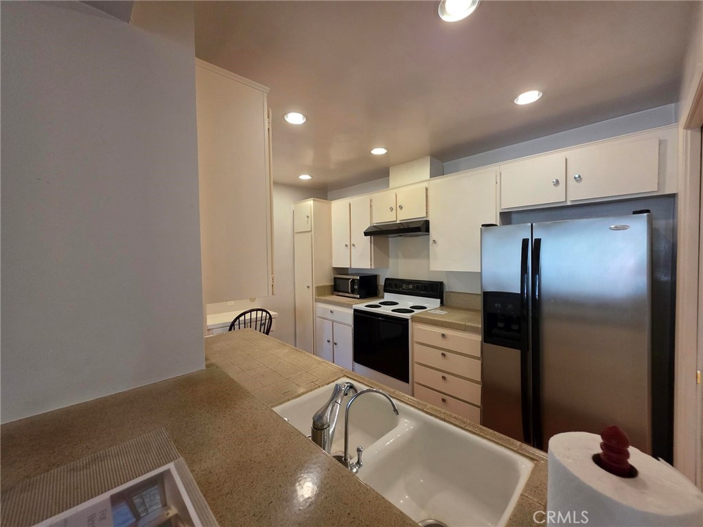 6225 Canterbury 306 Property Photo 5