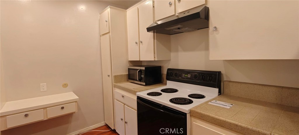 6225 Canterbury 306 Property Photo 7