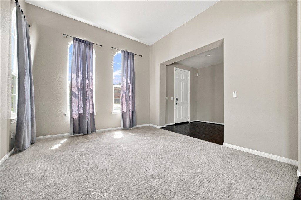 4935 Tuwa Court Property Photo 7