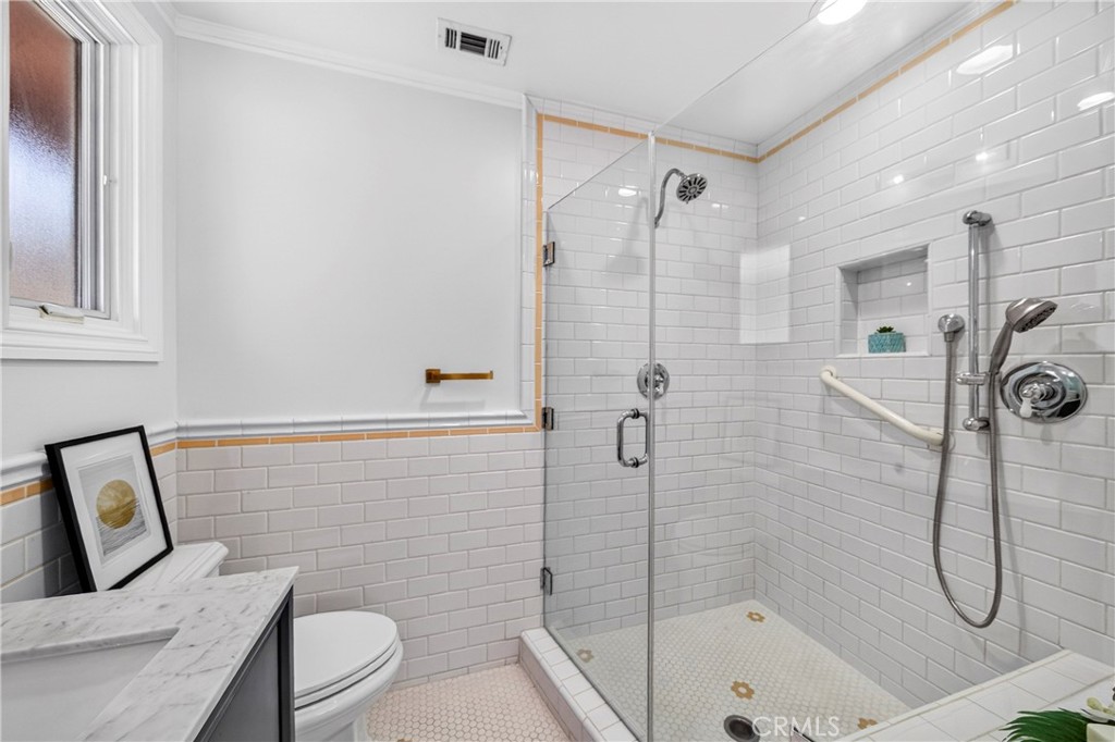 2816 Woodbine Avenue Property Photo 48