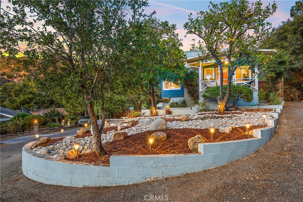 28202 Bytha Way Property Photo 4