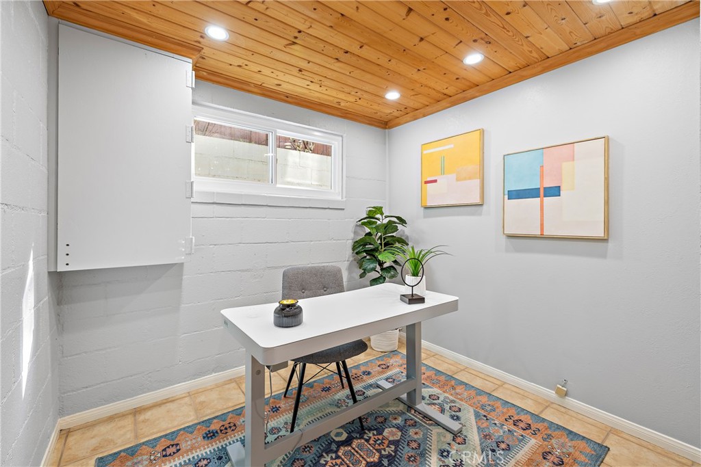 28202 Bytha Way Property Photo 46