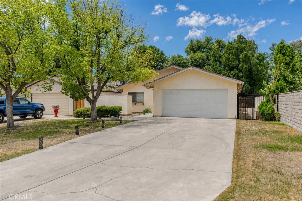 3000 Verdant Court Property Photo 1