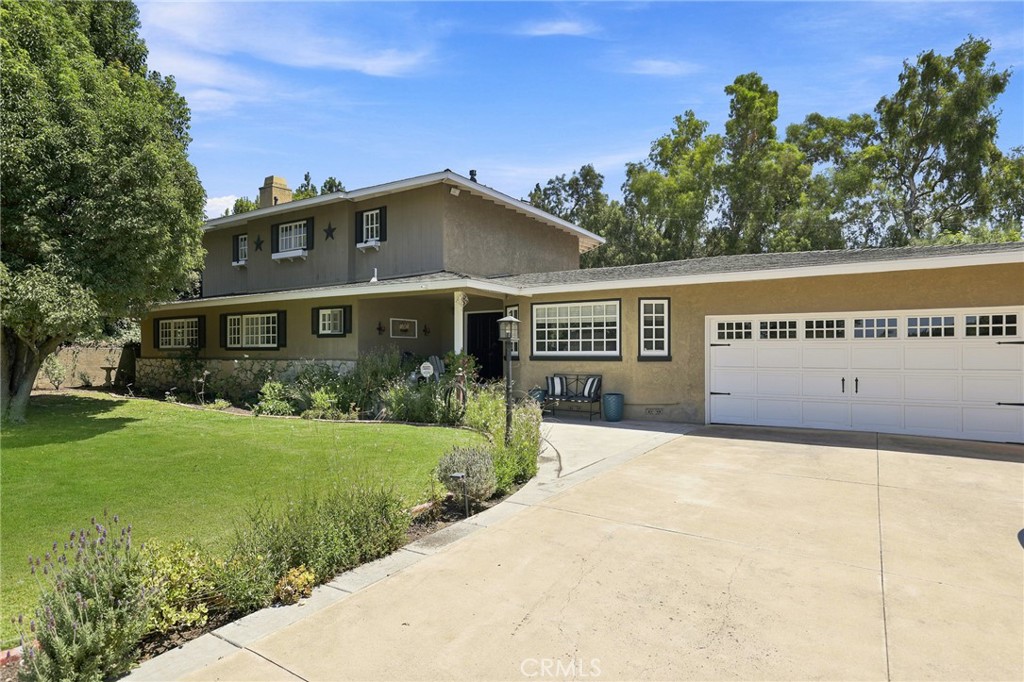 2726 E Riding Way Property Photo 7