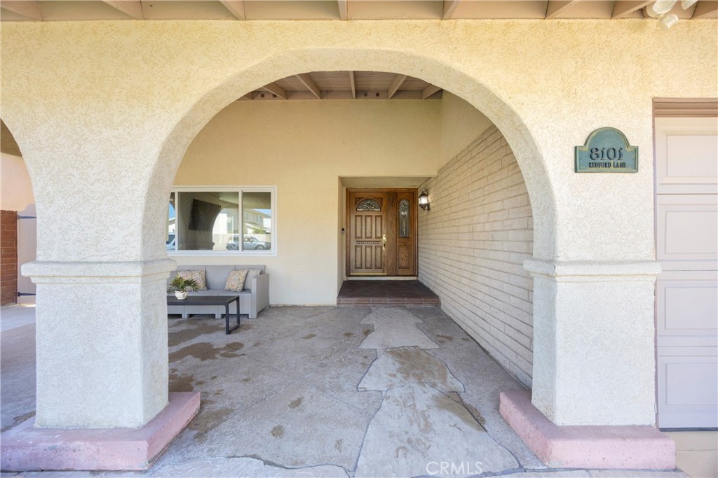 8101 Redford Lane Property Photo 4