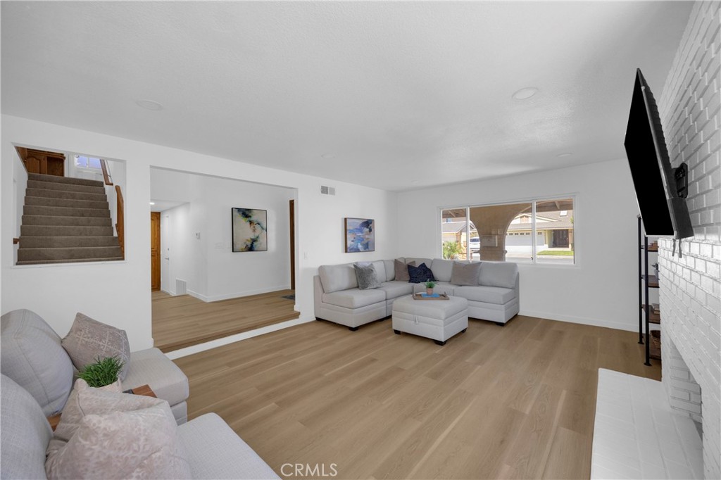 8101 Redford Lane Property Photo 11