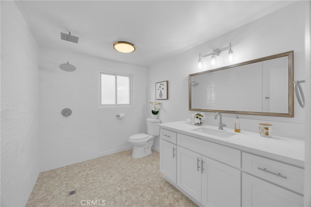 8101 Redford Lane Property Photo 25