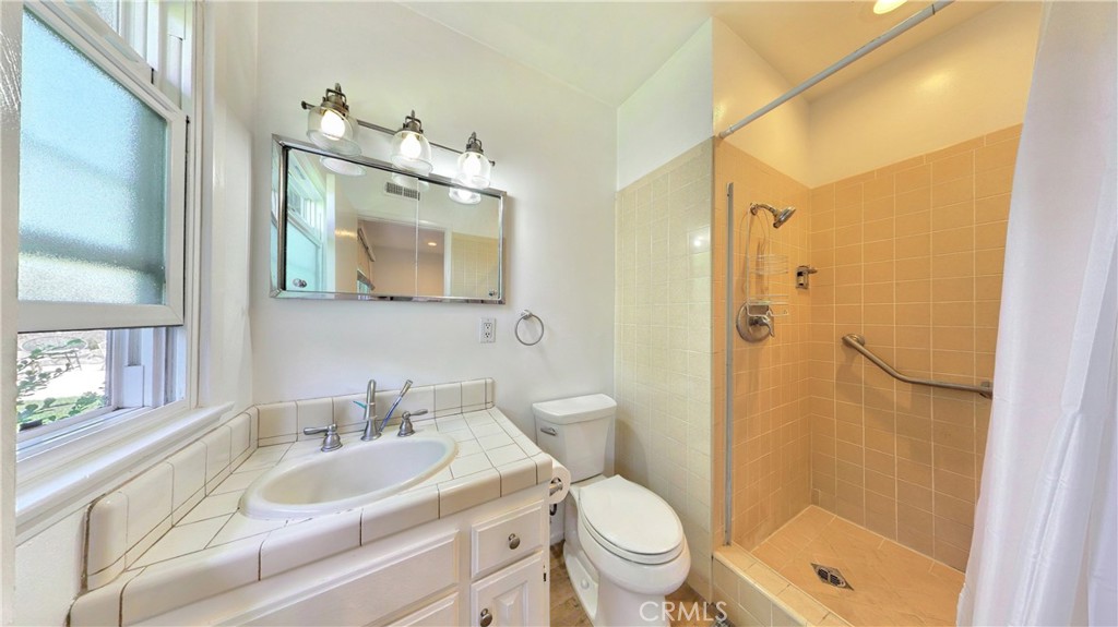 6101 Cornell Property Photo 14