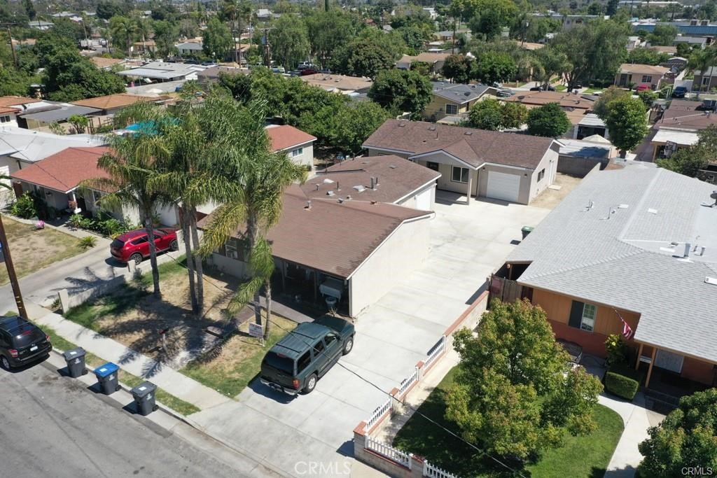 2302 W La Verne Avenue Property Photo 3