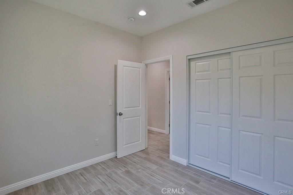 2302 W La Verne Avenue Property Photo 9