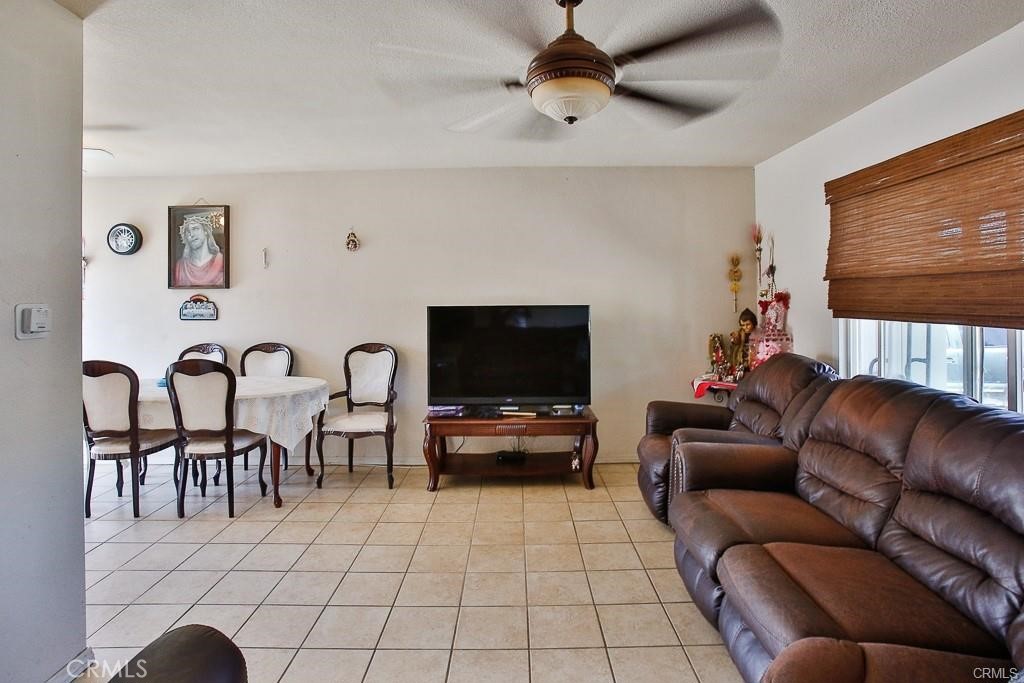 2302 W La Verne Avenue Property Photo 14