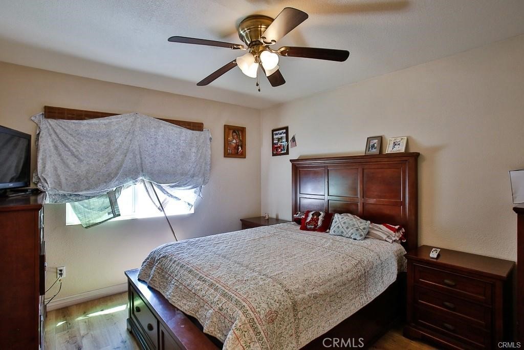 2302 W La Verne Avenue Property Photo 17