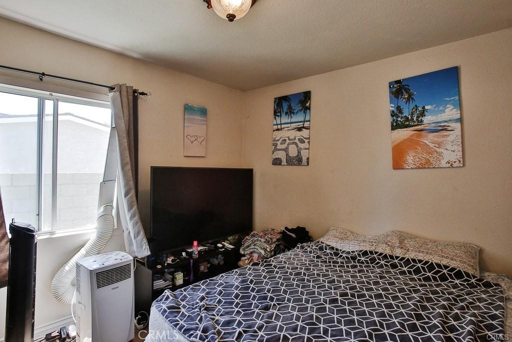 2302 W La Verne Avenue Property Photo 19