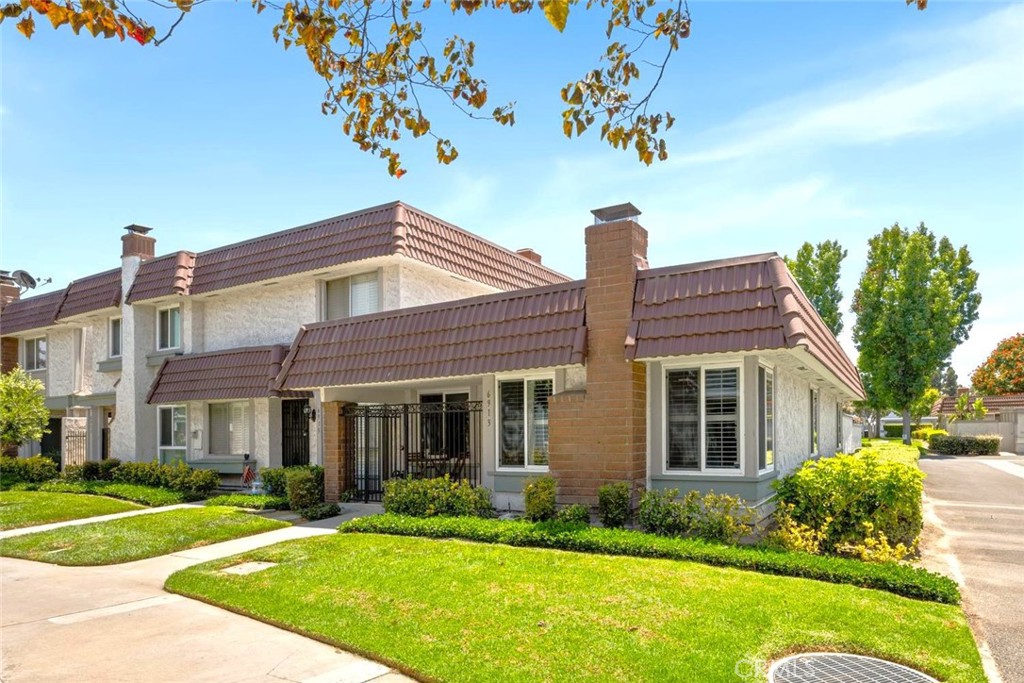 6913 Kent Way Property Photo 2