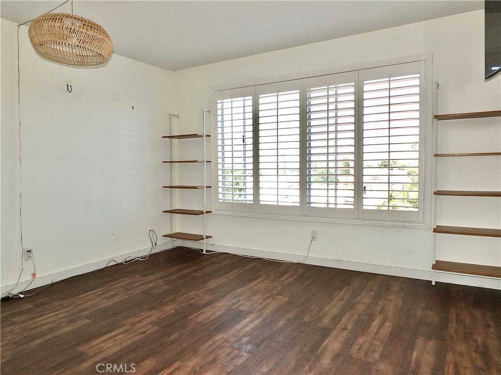 372 Carroll Park E 406 Property Photo 12