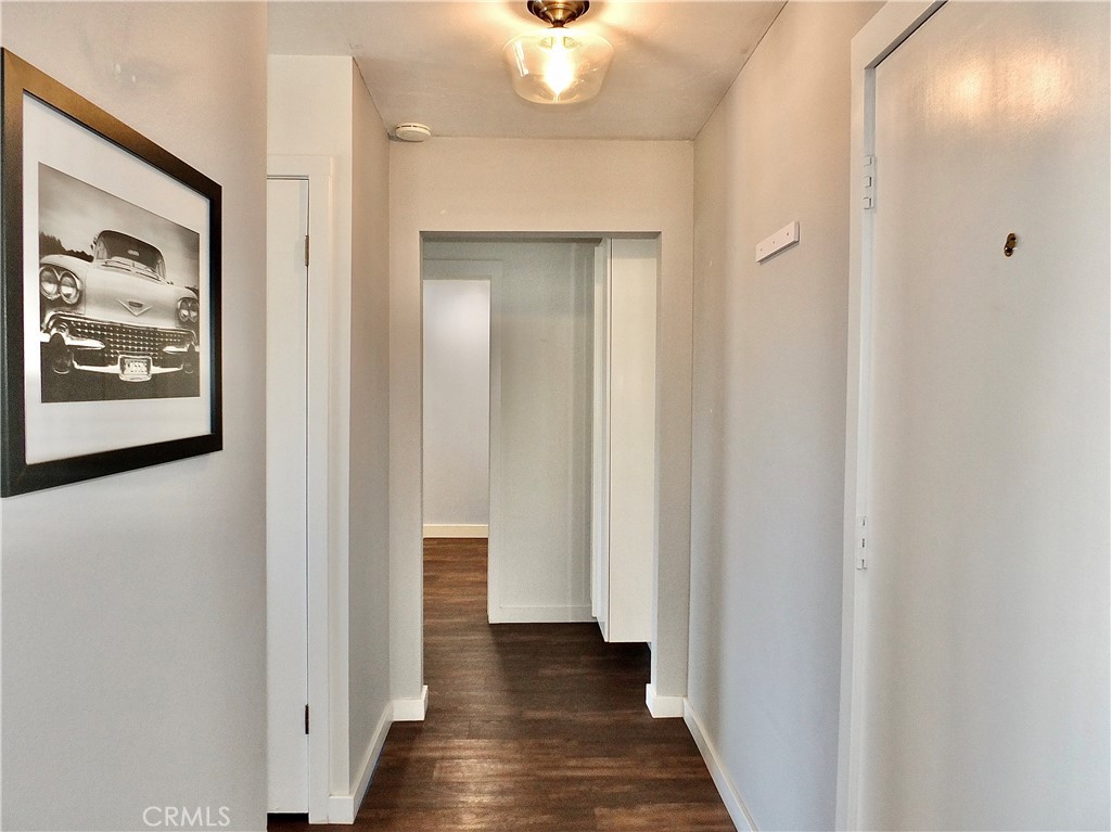 372 Carroll Park E 406 Property Photo 15
